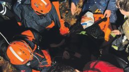 16 Yaşındaki Gen&ccedil;, 5 Metreden D&uuml;şerek Hayatını Kaybetti