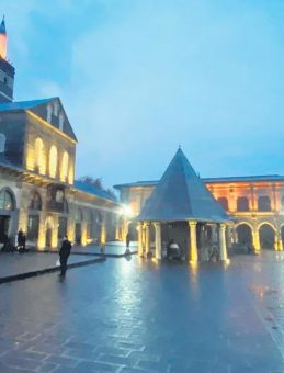 2 Bin Yıllık Yapı Işıl Işıl