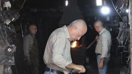 200 Yıldır Aynı Aile Tarafından S&uuml;rd&uuml;r&uuml;l&uuml;yor! 'Eğer Bu Meslek &Ouml;l&uuml;rse Bir Daha Geri Gelmez'