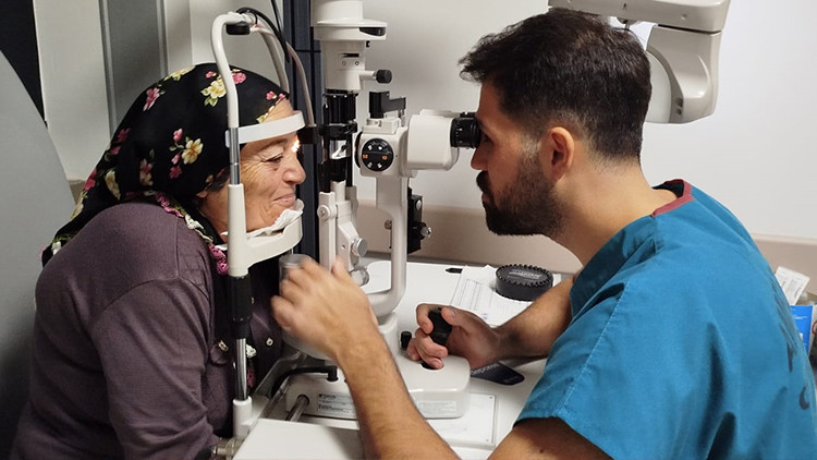 25 Yıldır Beklenen Görüş: 80 Yaşında Işığa Kavuştu