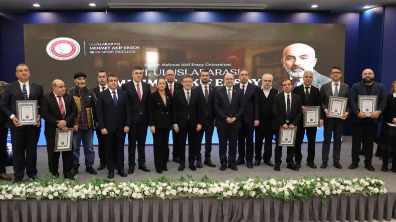 6. Uluslararası Mehmet Akif Ersoy Bilim ve Sanat &Ouml;d&uuml;lleri Sahiplerini Buldu