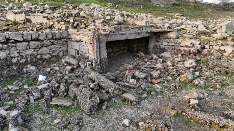 Sazlıdere Barajı ve Köy Evleri