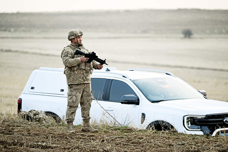 Düşen uçağın enkazı