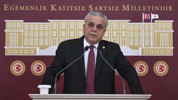 90 Bin Liralık Maaşla Milyonluk Villaları Nasıl Aldın? CHP'den İstifa Eden &Ccedil;akır'dan Sert A&ccedil;ıklamalar