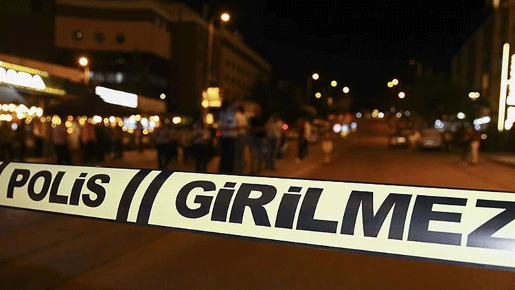 Adalar&rsquo;da Tartışma Sonrası CHP'li Meclis &Uuml;yesi Bı&ccedil;aklandı