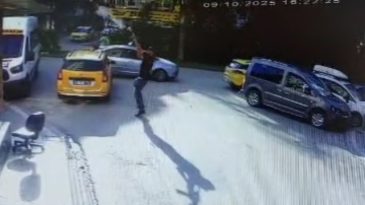 Adana'da Sevgilisinin &Ccedil;alıştığı Oyun Salonuna Pompalı T&uuml;fekle Saldırı