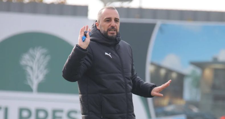 Adem &Ccedil;ağlayan: Elazığspor şartlar ne olursa olsun bu durumda olmamalı!