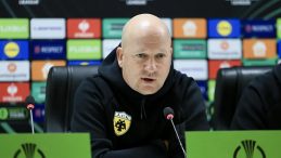 AEK Teknik Direktörü Nikolic: "Avrupa’da devam etmek için Samsunspor maçı çok önemli"