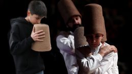 Ağabeyinin Hayalini Ger&ccedil;ekleştiriyor: 'O Yanımdaymış Gibi Yapmaya &Ccedil;alışıyorum'