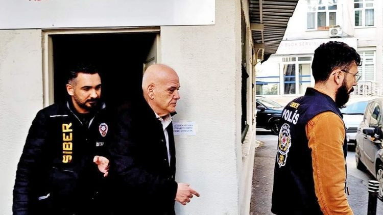 Ahmet &Ccedil;akar Hastaneye Kaldırıldı