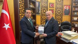 Ahmet &Ouml;zer'den Bah&ccedil;eli'ye ziyaret: Yakaladığımız bu fırsat hi&ccedil;bir şartta heba edilmemelidir