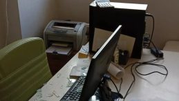 Aile Sağlığı Merkezine Taşlı Saldırı: Doktora Tehdit Notu Bırakıldı