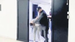 Ailesini Katledip İntihar G&ouml;r&uuml;n&uuml;m&uuml; Verdi