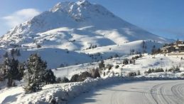 Akdeniz B&ouml;lgesi'nde Kar Yağışı Etkili Oldu