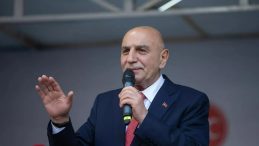 Altınok, CHP Y&ouml;netimine Sert Eleştiriler Y&ouml;neltti: "B&uuml;t&uuml;n Hizmetlerimiz Bir Bir Kapatıldı!"