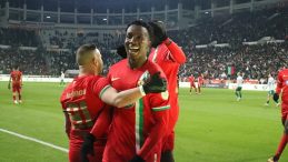 Amed Liderlik Koltuğuna Tekrar Oturdu