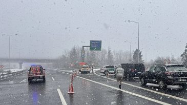 Anadolu Otoyolu'nda Tır Trafiği Aksattı