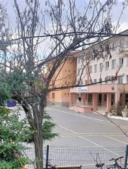 Ankara'da Şok Eden Olay: Öğretmen Kız Öğrencilere Müstehcen Fotoğraf Gönderdi