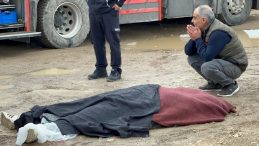 Antalya'da 2 Gen&ccedil; Devrilen Trakt&ouml;r&uuml;n Altında Kaldı: 18 Yaşındaki Mehmet Hayatını Kaybetti!