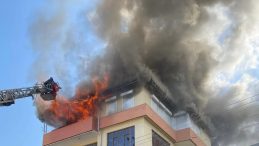 Antalya'da İkinci Yangın: 3 &Ccedil;ocuğun Korku Dolu Anları Devam Ediyor!