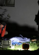 Antalya'da Yaşlı Kadın 8. Kattan D&uuml;şerek Hayatını Kaybetti: Eşine Polisten K&ouml;t&uuml; Haber!