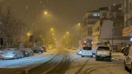 Ardahan'da Mevsimin İlk Karı G&ouml;r&uuml;ld&uuml;