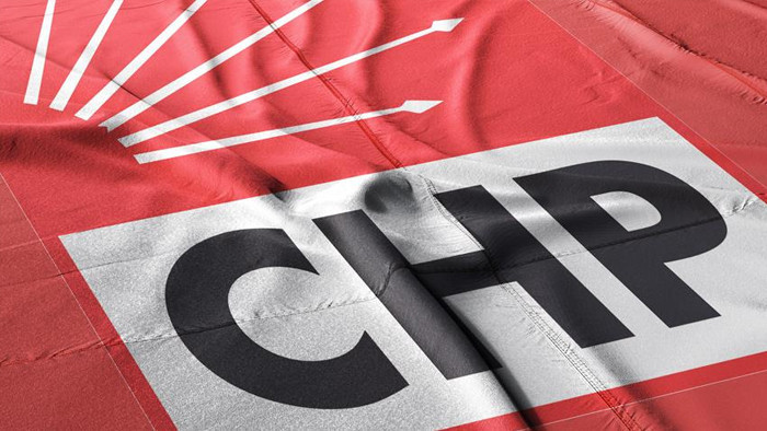 Arnavutk&ouml;y'de CHP'li İki Meclis &Uuml;yesi İstifa Etti