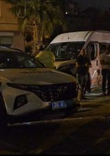 Ataşehir'de Motosiklet Servise &Ccedil;arptı: 2'si Ağır 3 Yaralı