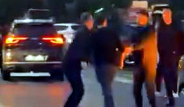 AVM Otoparkında Kavga Anbean Kamerada!