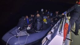 Aydın&rsquo;da 31 D&uuml;zensiz G&ouml;&ccedil;men Kurtarıldı: Yunan Unsurları Tarafından İtildi!