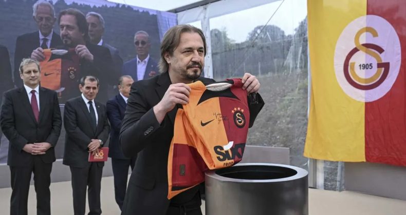 Ayhan Akman, Galatasaray&rsquo;dan ayrıldığını a&ccedil;ıkladı