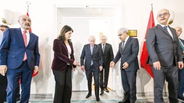 Bah&ccedil;eli: Her c&uuml;mlesine imzamı atıyorum
