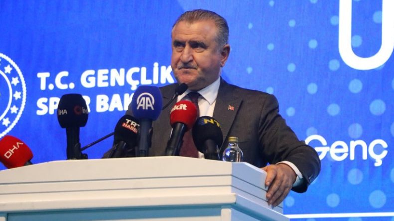 Bakan Bak: Türkiye Yüzyılı, gençlerin yüzyılı olacak