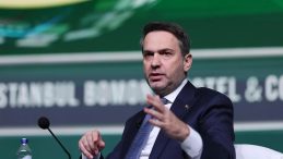 Bakan Bayraktar: Yenilenebilir Enerjide 2030 Hedefi 120 Gigavat