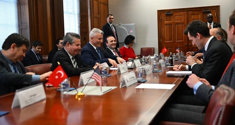 Bakan Bolat'tan ABD'de 100 Milyar Dolarlık Toplantı