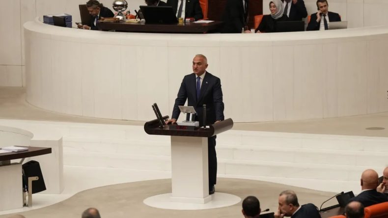 Bakan Ersoy, TBMM'de Turizmde K&uuml;resel Liderlik Hedefini Rakamlarla A&ccedil;ıkladı