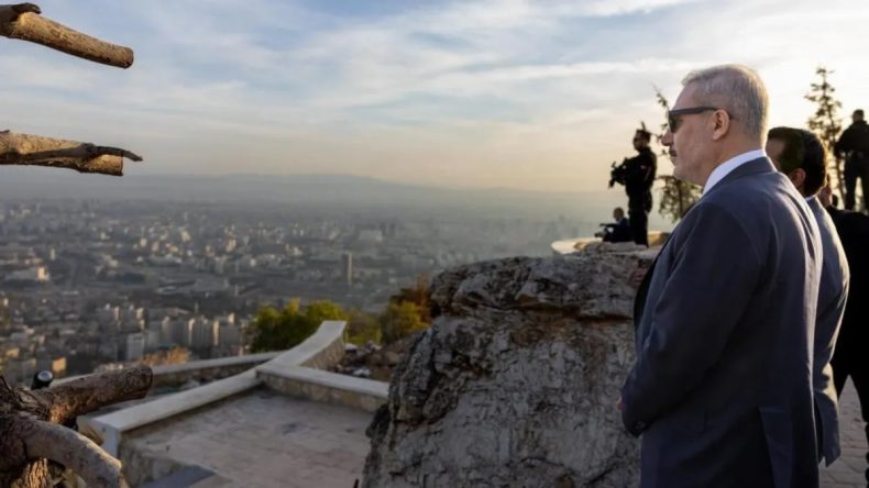 Bakan Fidan ve Şeybani Kasyun Dağı'ndan Şam'ı G&ouml;zlemledi