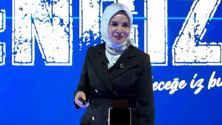 Bakan Göktaş: Ailenize, milli kimliğinize, inanç köklerinize sıkı sıkı sarılın