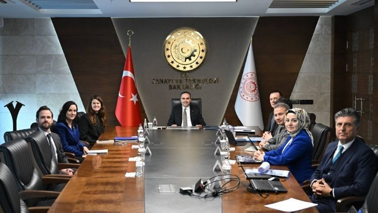 Bakan Kacır, NASA Başkan Yardımcısı Swails ile G&ouml;r&uuml;şme Ger&ccedil;ekleştirdi