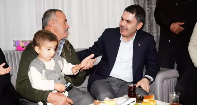 Bakan Kurum'dan Depremzede Aileye Ziyaret