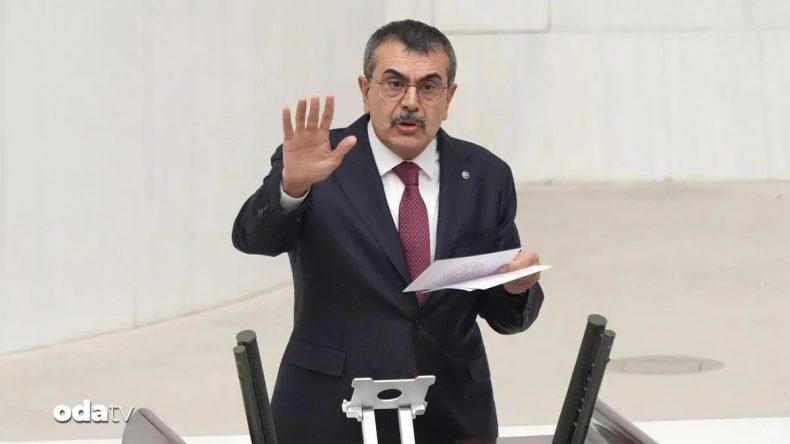 Bakan Tekin'den CHP'li Yöneticilere Mülakat Eğitimi