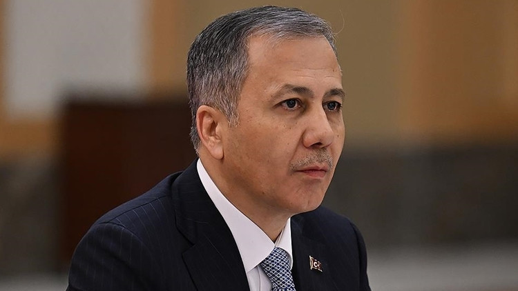 Bakan Yerlikaya Duyurdu: 301 Ş&uuml;pheli Yakalandı