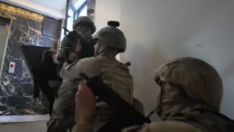 Bakan Yerlikaya Duyurdu: Son 2 Haftada 76 FET&Ouml; Ş&uuml;phelisi Yakalandı