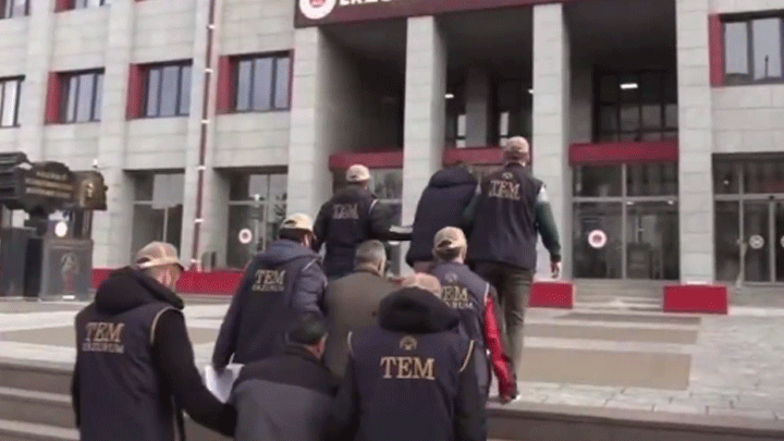 Bakan Yerlikaya: FET&Ouml;'ye y&ouml;nelik operasyonlarda 160 ş&uuml;pheli yakalandı, 90'ı tutuklandı