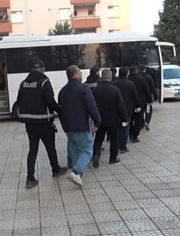 Bakan Yerlikaya: "FET&Ouml;'ye Y&ouml;nelik Operasyonlarda 160 Ş&uuml;pheli Yakalandı"