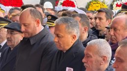 Bakan Yerlikaya, Yalova'daki &ccedil;atışmada şehit olan polisin cenazesine katıldı