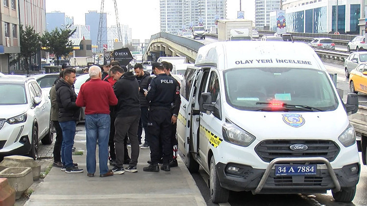 Bankadan &Ccedil;ekilen Y&uuml;kl&uuml; Miktar Paramı Ka&ccedil;ırmaya &Ccedil;alıştılar: Gasp&ccedil;ılara Silahlı M&uuml;dahale!