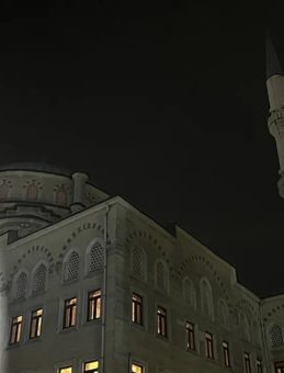 Başakşehir&rsquo;de Gizemli &Ouml;l&uuml;m: Yaşlı Adam Cami Tuvaletinde Hayatını Kaybetti!