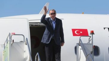 Başkan Erdoğan Aşkabat'taki g&ouml;r&uuml;şmelerinin ardından T&uuml;rkmenistan'dan ayrıldı