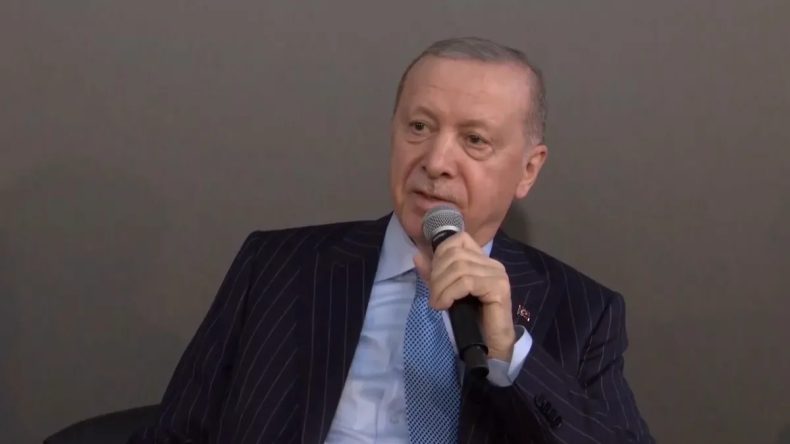 Başkan Erdoğan Gen&ccedil;lerle Buluştu